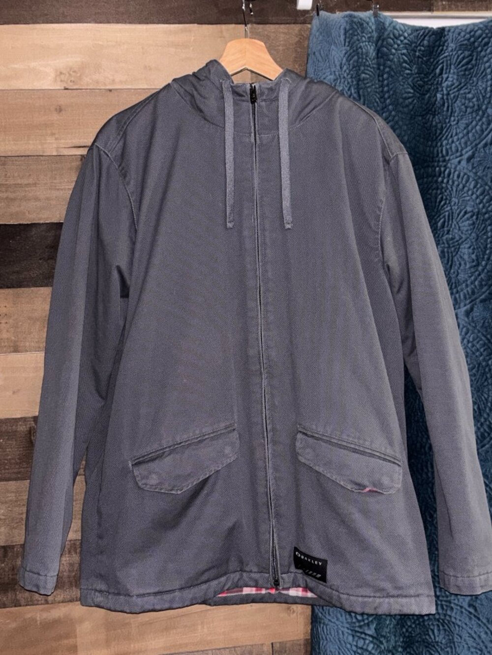 Oakley Men's Size L Charcoal Gray Full Zip Hooded Jacket Plaid Lined Workwear